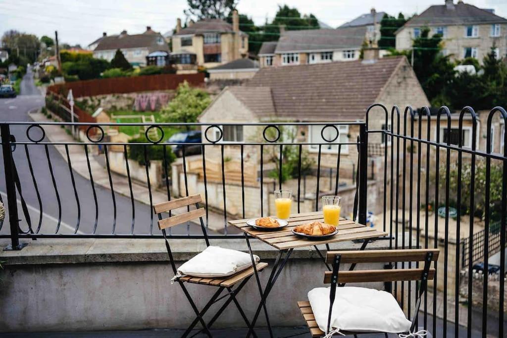 Boho Loft In Somerset - Private Parking Radstock Bagian luar foto